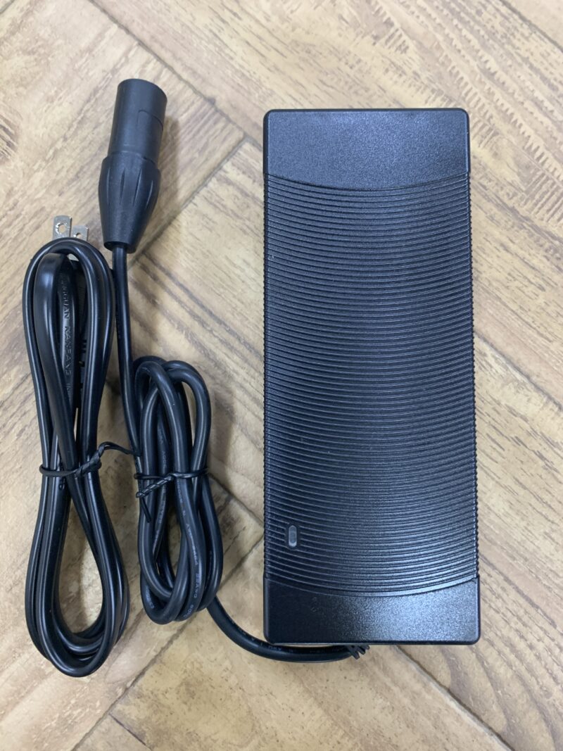 充電器  E-bike Thomas 専用 - 画像 (7)